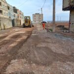 تسطیح و جمع آوری نخاله های زمین های خالی خیابان امام خمینی ۱۵ توسط اداره خدمات شهری منطقه یک