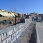 احداث دیوار حایل انتهای خیابان کارگر توسط نیروهای عمران منطقه یک