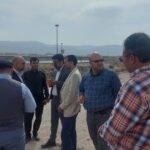 حضور فرماندار به همراه شهردار منطقه یک در محدوده مهرشهر جهت بررسی رفع مشکلات مردمی