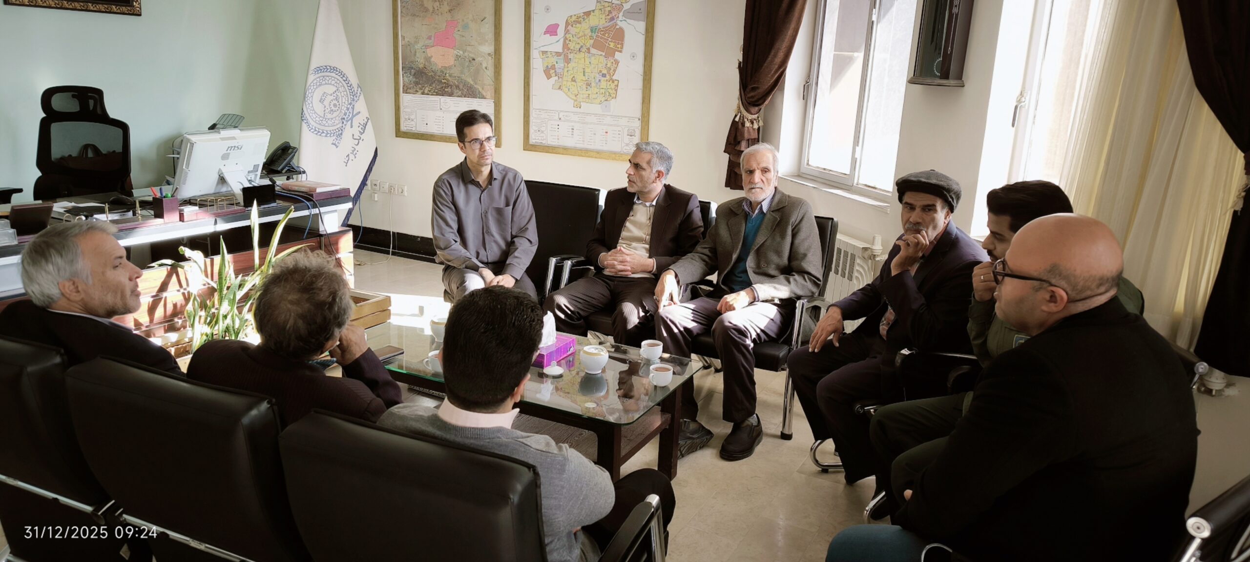 دیدار هیات امنای مسجد جوادالائمه با شهردار منطقه یک